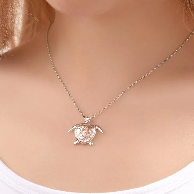 Collana con Medaglione Tartaruga Marina – Foto Incisa – Regalo Speciale per la Festa della Mamma