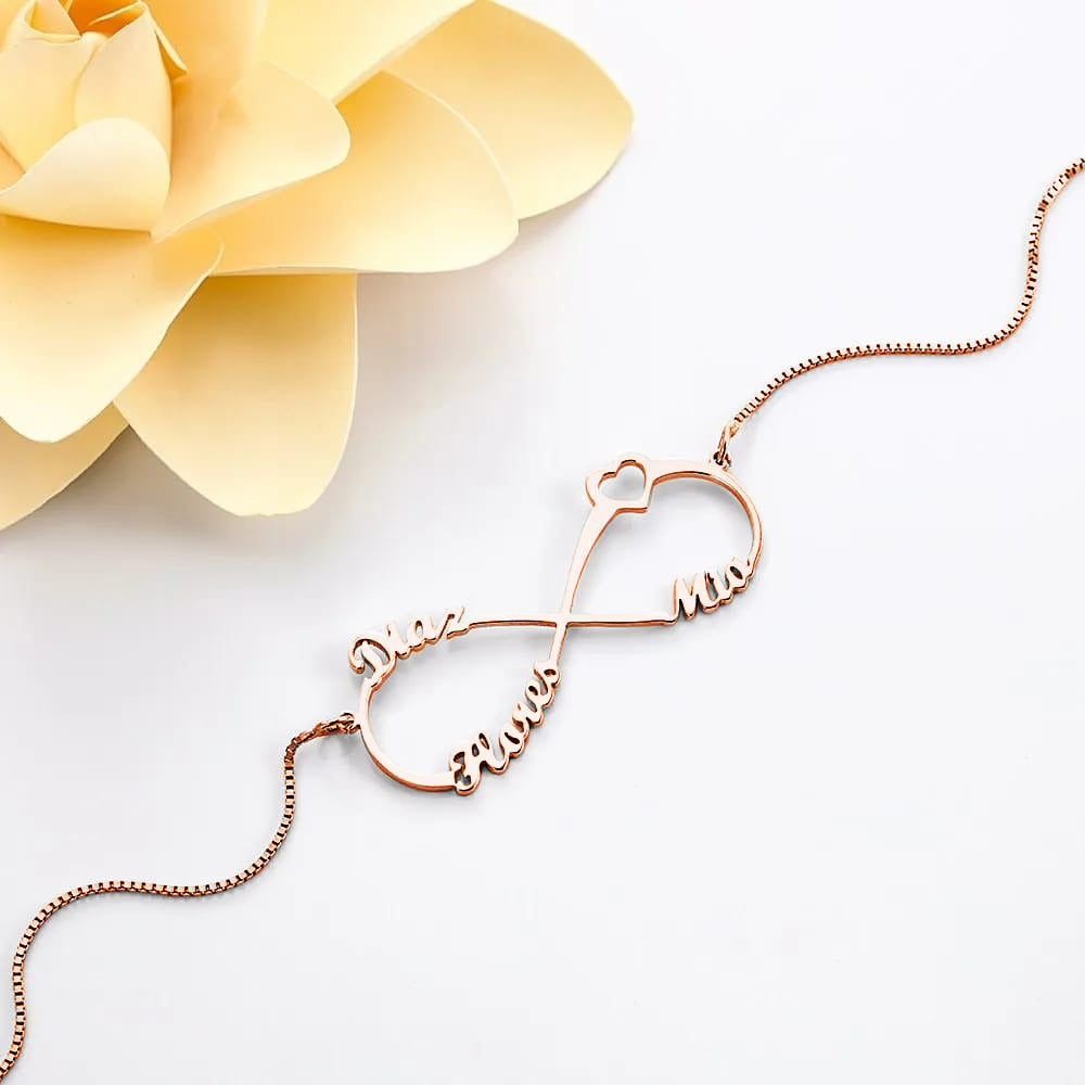 Collana personalizzata a forma di cuore con simbolo dell’infinito e tre nomi in argento sterling 925 - idea regalo festa  della mamma