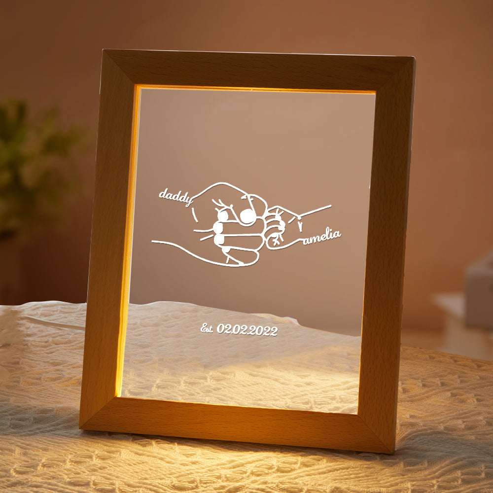 Lampada LED Personalizzata "Mano nella Mano" – Regalo Emozionale per il Papà con Nome e Data