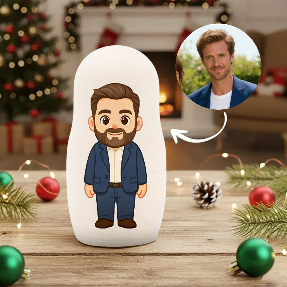 Matrioska di Famiglia Personalizzata: I Tuoi Ricordi in Stile Cartoon papà