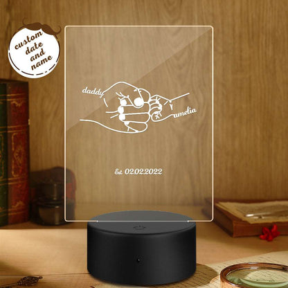 Lampada LED Personalizzata "Mano nella Mano" – Regalo Emozionale per il Papà con Nome e Data