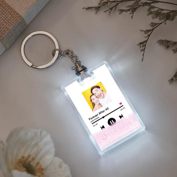 Portachiavi Luminoso Personalizzato con Foto e Codice Musicale – brillantini Colorate e Design Scansionabile papà