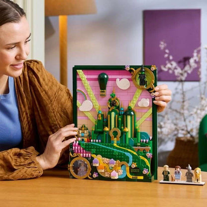 LEGO® Wicked Wall Art Città di Smeraldo 75685 – Set di Costruzione 3D da Esposizione (1518 Pezzi)