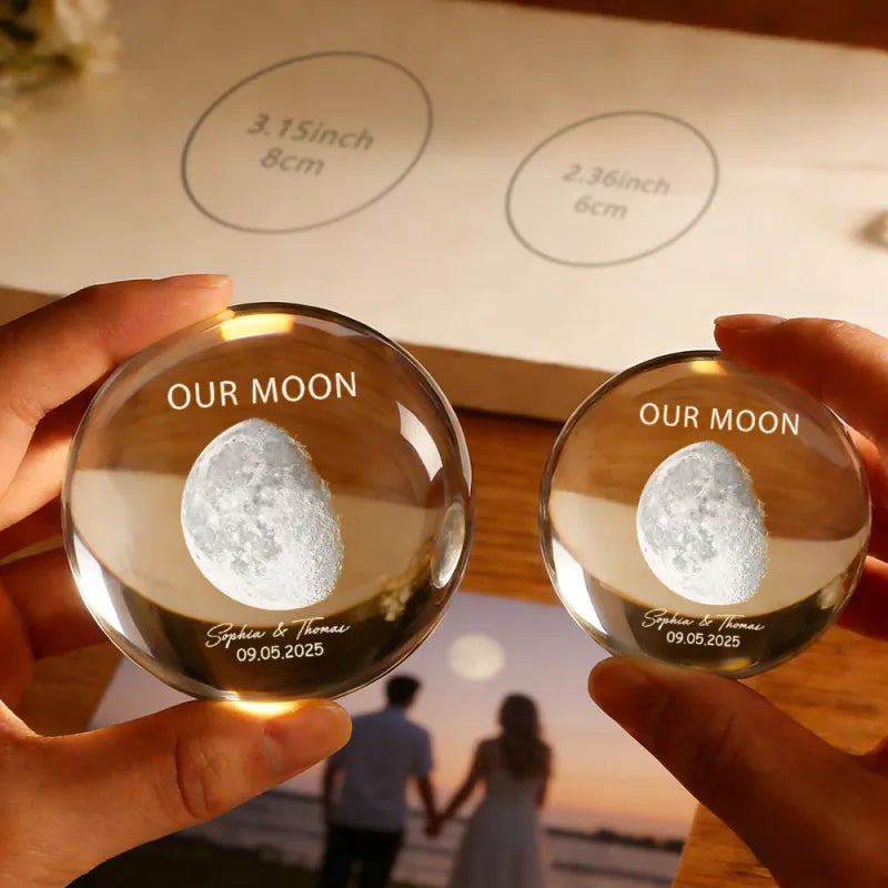 Sfera di Cristallo LED "La Nostra Luna" – Luce Notturna con Fase Lunare Personalizzata – Regalo Romantico per Anniversario e Coppie