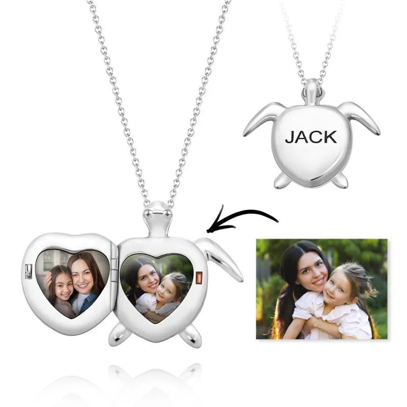 Collana con Medaglione Tartaruga Marina – Foto Incisa – Regalo Speciale per la Festa della Mamma