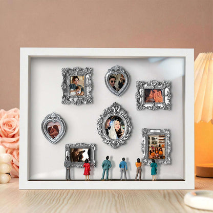 Il Nostro Museo – Cornice Bianca Personalizzata – Regalo di Coppia Miniatura per Lei – San Valentino e Anniversario