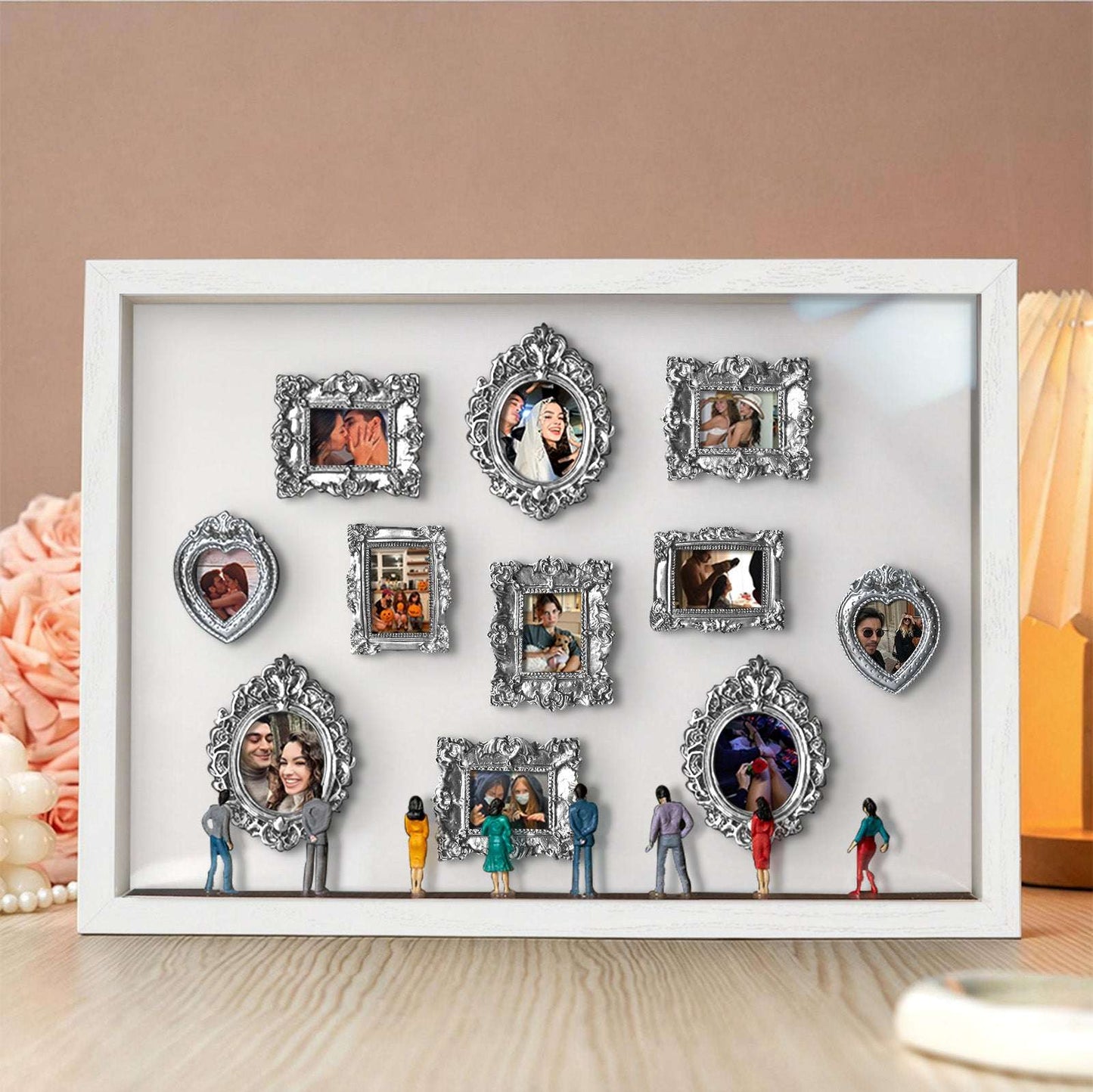 Il Nostro Museo – Cornice Bianca Personalizzata – Regalo di Coppia Miniatura per Lei – San Valentino e Anniversario