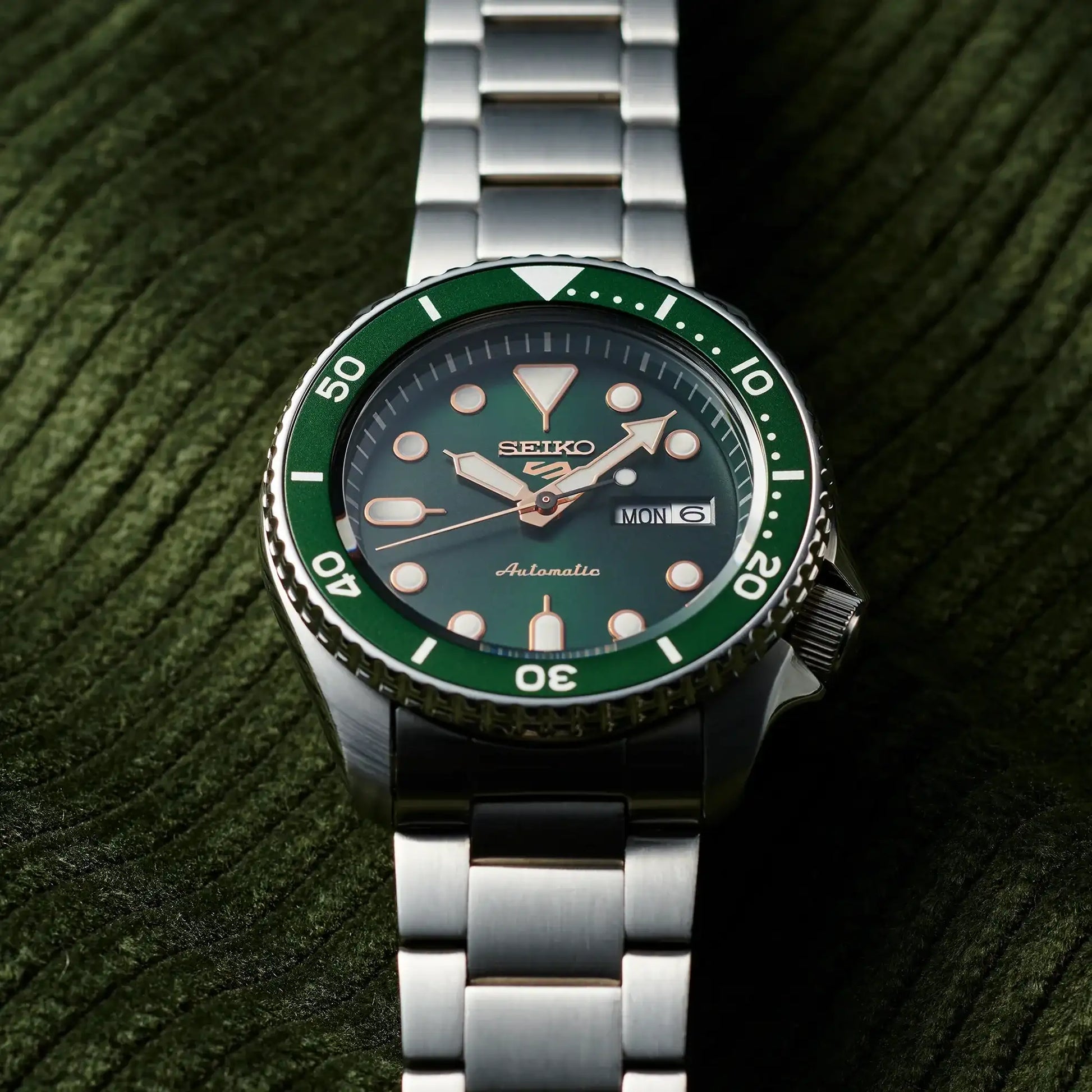 Seiko 5 Sports SRPD63K1 – Automatico, Swiss Made Style, Verde, Cassa 42,5 mm