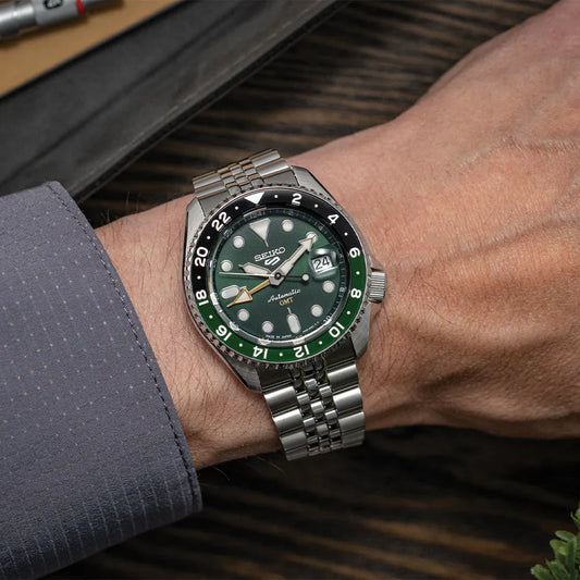 Seiko 5 Sports SSK035 – Automatico GMT, Quadrante Verde, 42,5mm, Acciaio, Codice prodotto SSK035