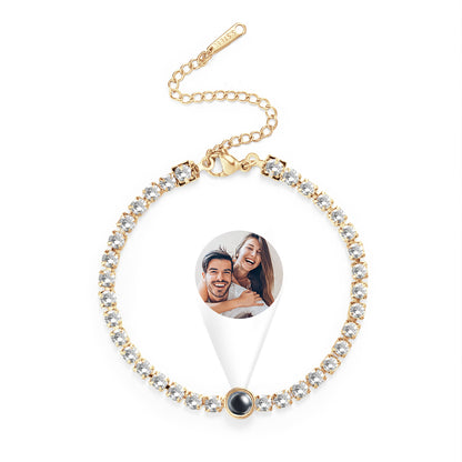 Bracciale con Proiezione Foto Personalizzata – Regalo Magico per Lei – Gioiello per San Valentino e Festa della mamma