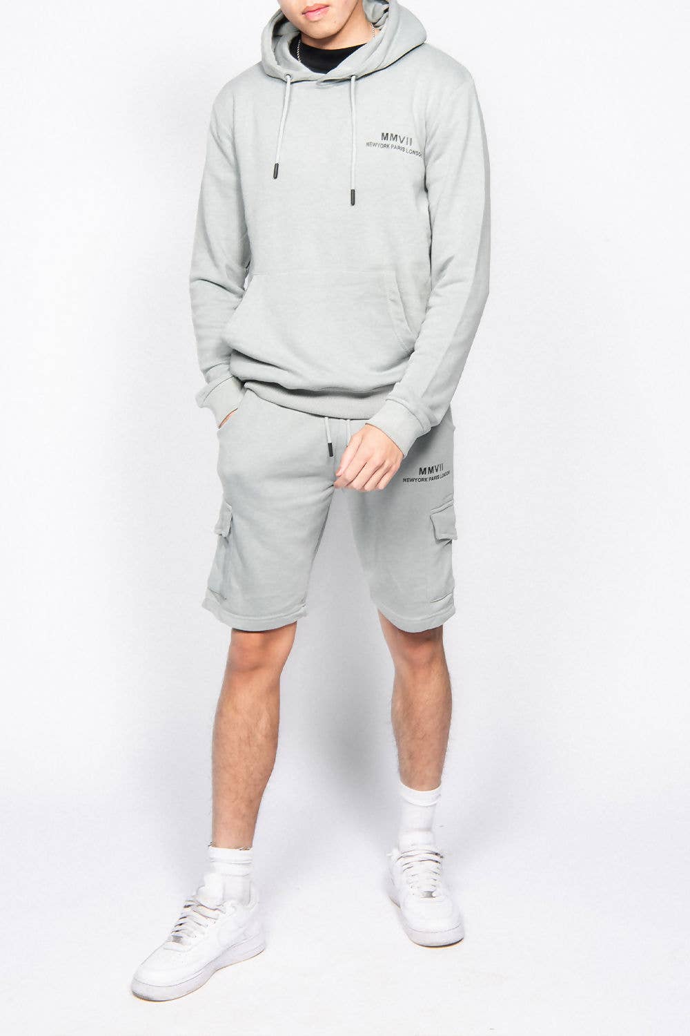 Tuta Sportiva Uomo con Cappuccio e Pantaloncini Stampati