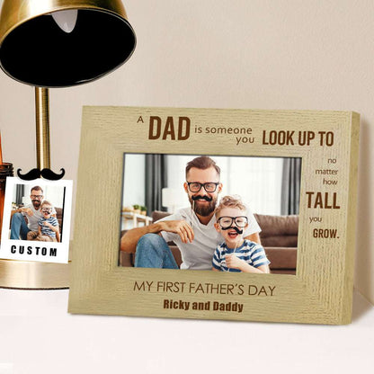 Cornice in Legno "A Dad is someone you look up to" – Regalo Personalizzato Festa del Papà