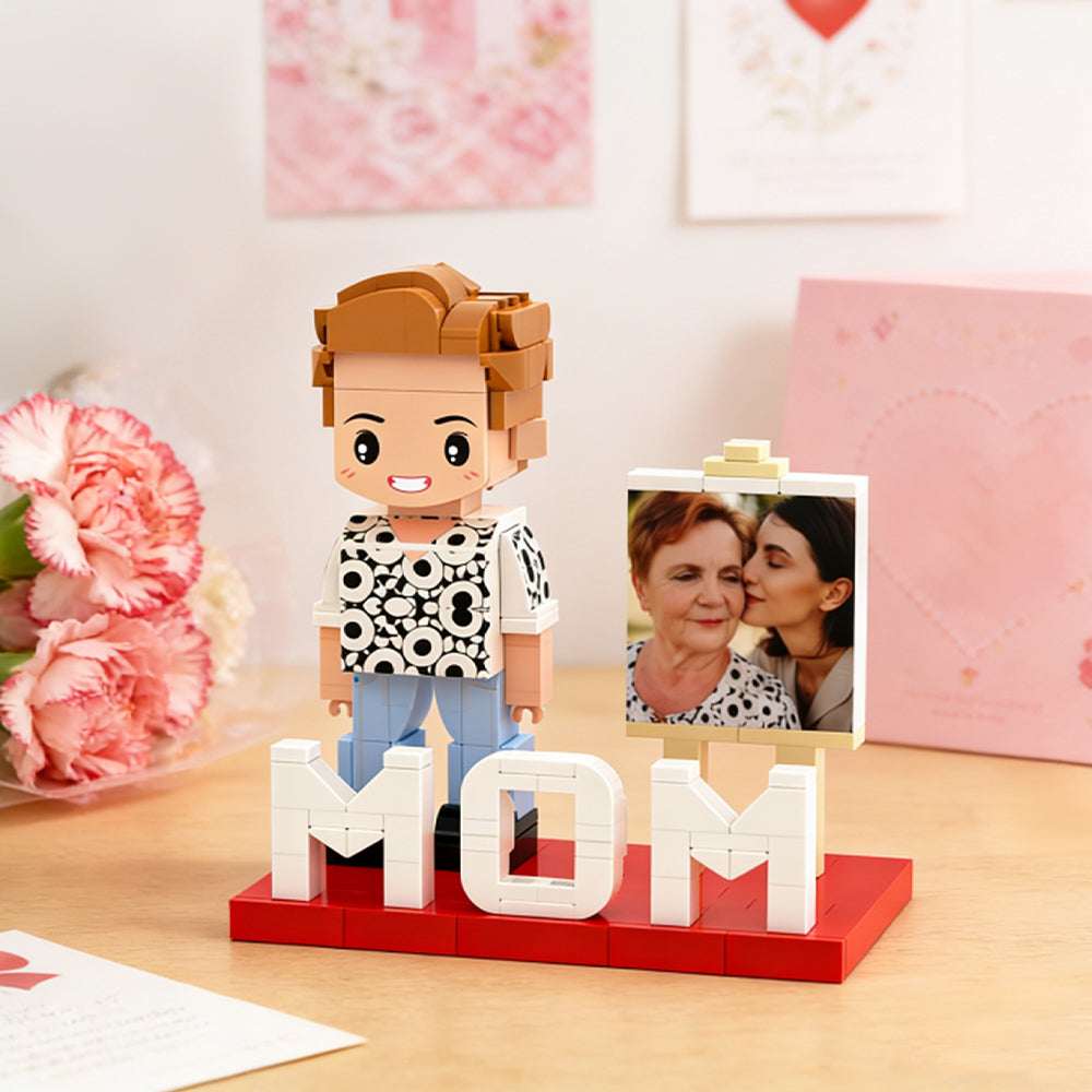 Mini Figure in Mattoncini Personalizzata "MOM" – Figura Intera da Foto – Regalo Unico e Creativo per la Festa della Mamma