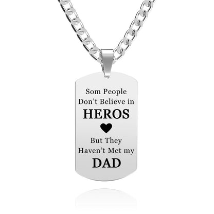 Collana con Piastrina Personalizzata da Uomo in Acciaio Inossidabile con Foto Incisa - Regalo per Papà Eroe