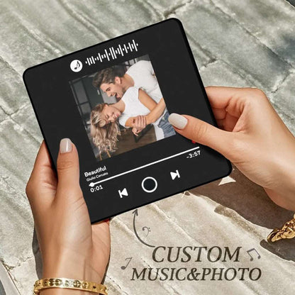 FridgeBeats 4.0 Pro Calamita Musicale con Speaker e Cornice Nera personalizzata foto
