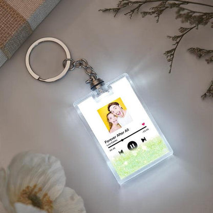 Portachiavi Luminoso Personalizzato con Foto e Codice Musicale – brillantini Colorate e Design Scansionabile papà