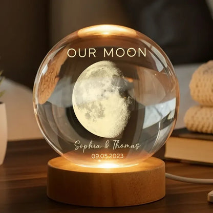 Sfera di Cristallo LED "La Nostra Luna" – Luce Notturna con Fase Lunare Personalizzata – Regalo Romantico per Anniversario e Coppie