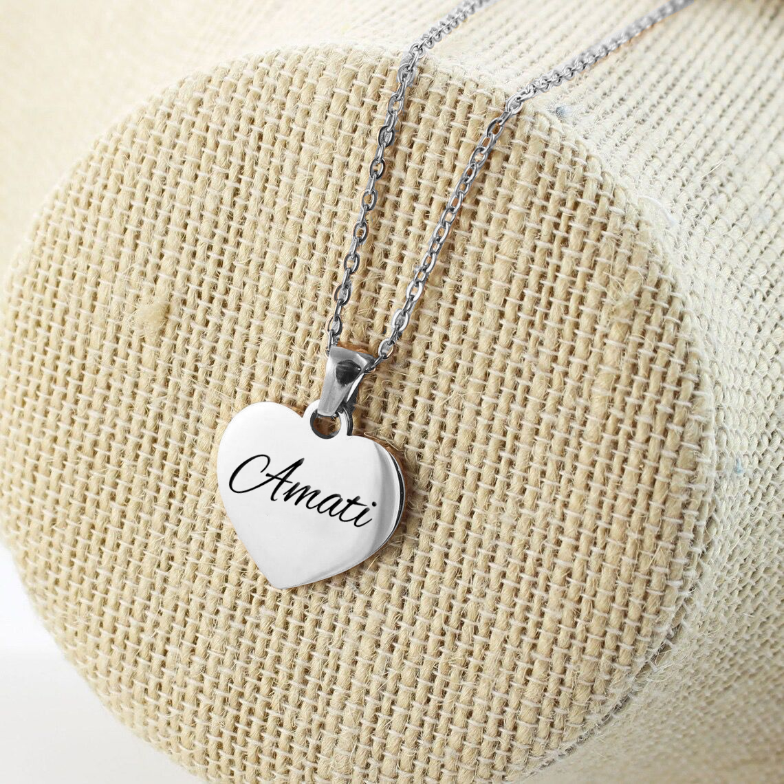Collana da Donna a Cuore con Incisione 'Amati' in Acciaio Inox Lucidato -  Ricorda di Amarti Sempre