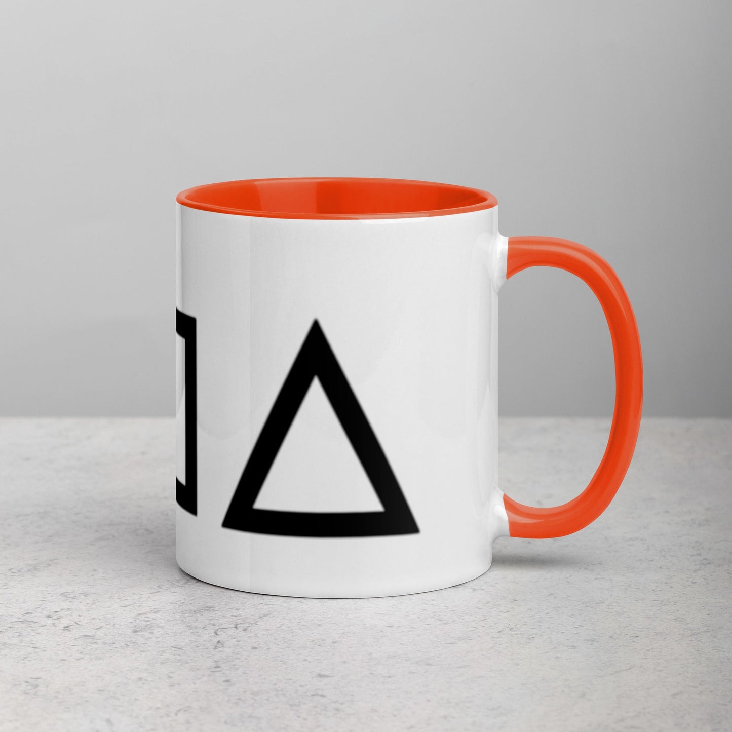 Tazza con interno colorato serie Squid Game - cerchio, quadrato e triangolo
